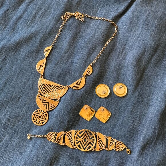 Abstract design Gold necklace & bracelet Set & 2 pairs earrings statement 80 90 - Picture 9 of 16